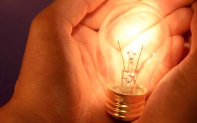 Función de las cargas críticas en una instalación de paneles solares con batería